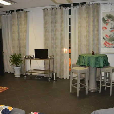 Green House Bed & Breakfast *