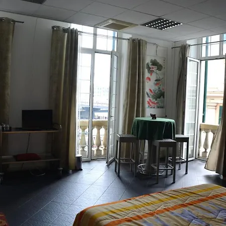 Bed & Breakfast Green House Genoa